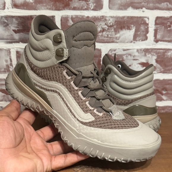 Vans Other - VANS City Hi Rise Boots/Shoes Men’s Sz 6.5 Women’s Sz 8